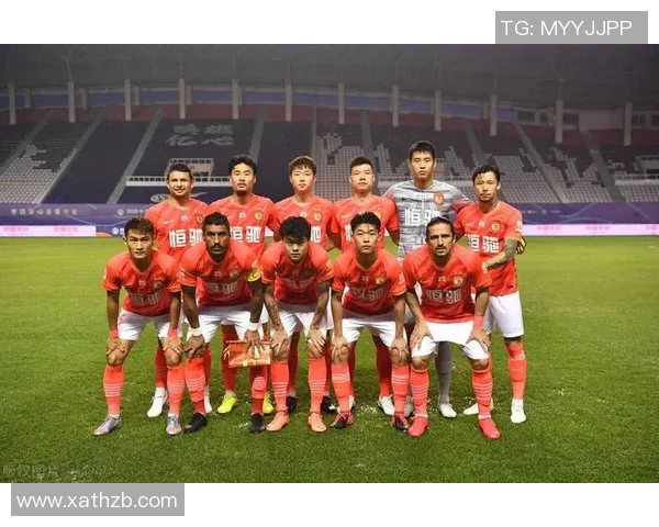 南京足球队与广州足球队赛后复盘团队协作的成功与不足分析